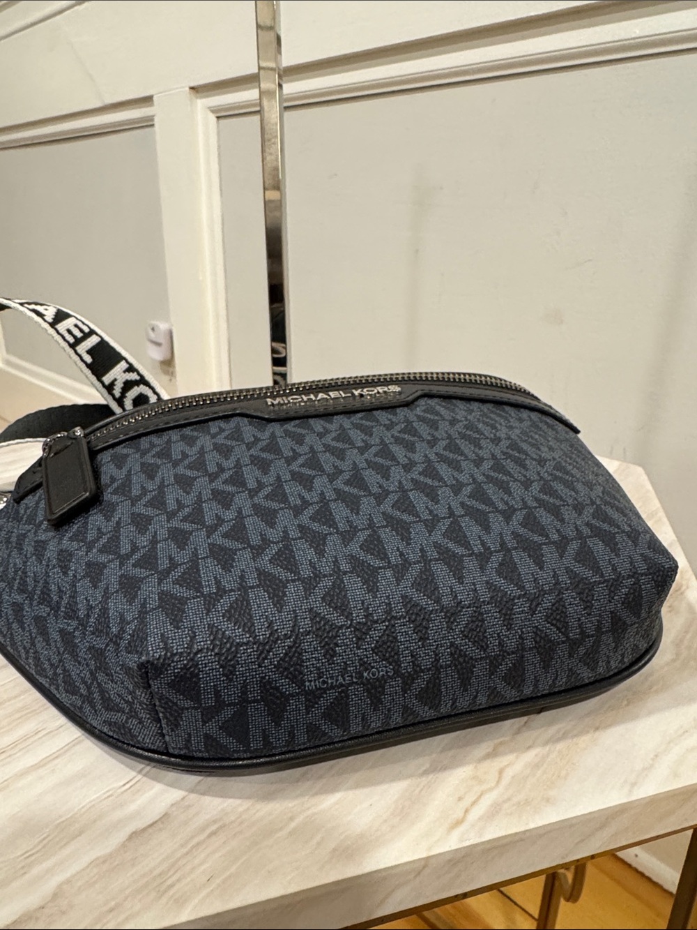 Michael Kors Bag Cooper Mini Belt Bag Logo Signature Blue Black Fanny Pack - Picture 6 of 17
